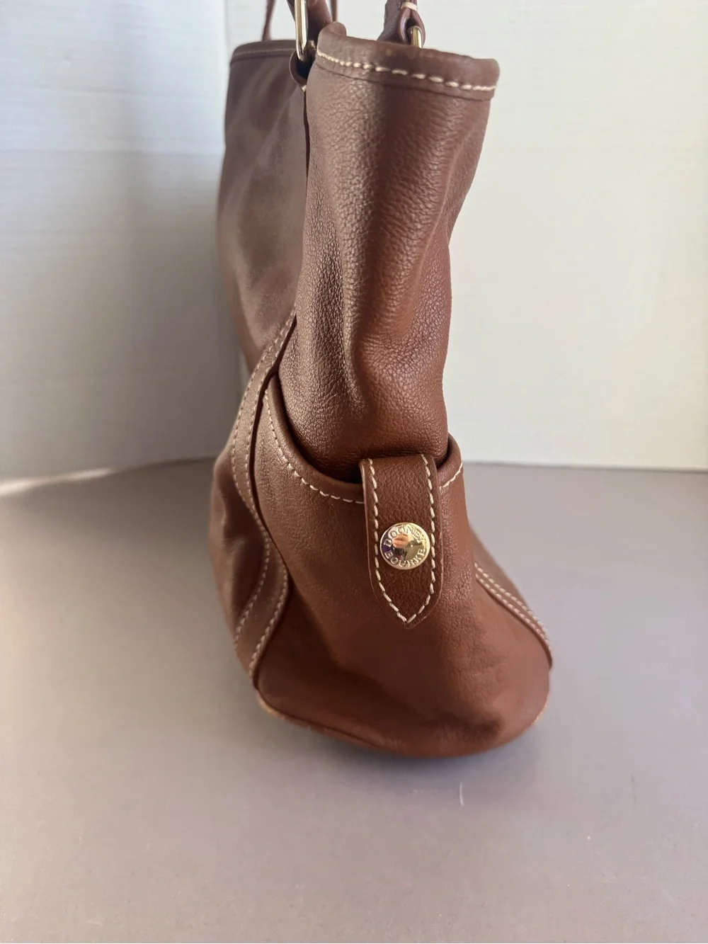 Dooney & Bourke smooth simple daily